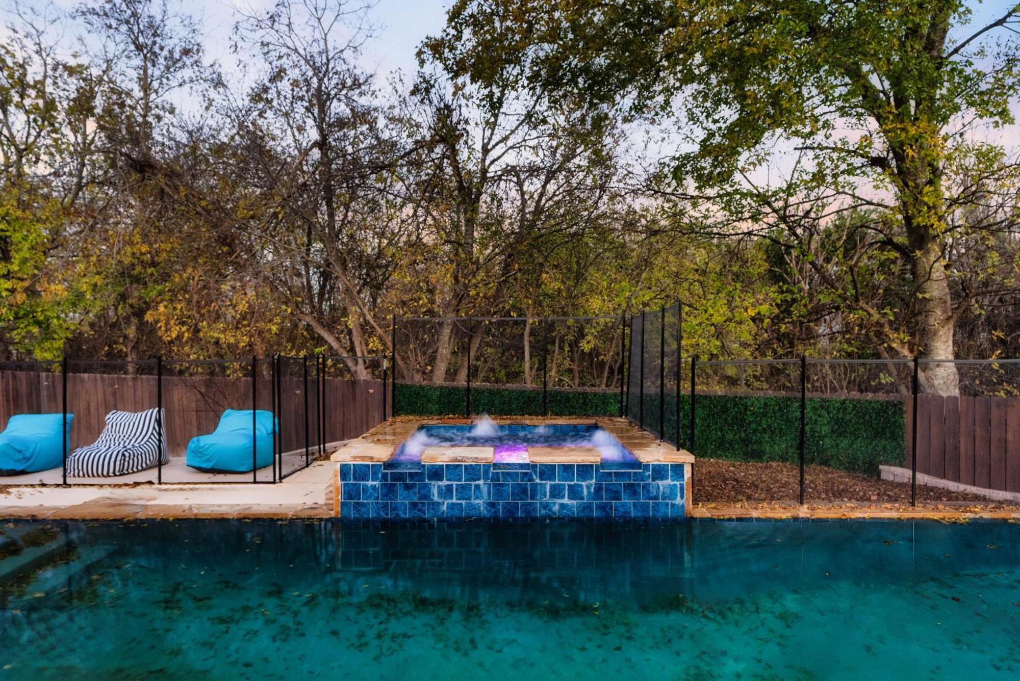 Stunning Family Home With Pool & Hot Tub - Sleeps 17 Pflugerville Kültér fotó